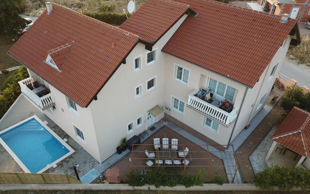 "Mare Et Sol" Apartments Sveti Filip i Jakov Buitenkant foto