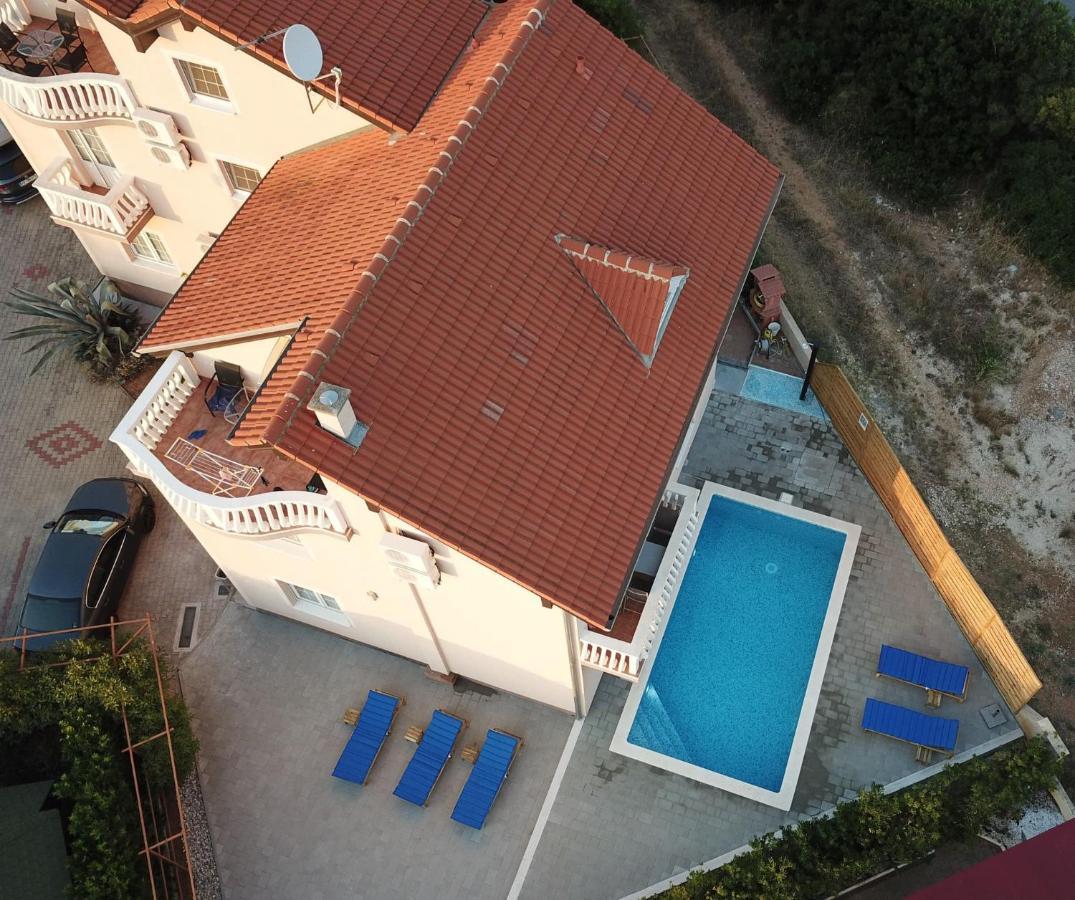 "Mare Et Sol" Apartments Sveti Filip i Jakov Buitenkant foto