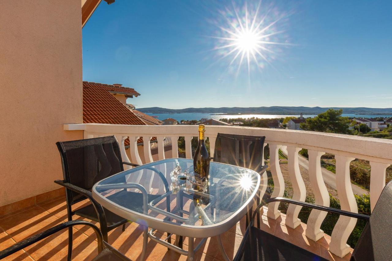 "Mare Et Sol" Apartments Sveti Filip i Jakov Buitenkant foto